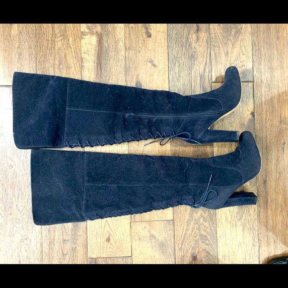 Stunning over the knee boots - Picture 5 of 5